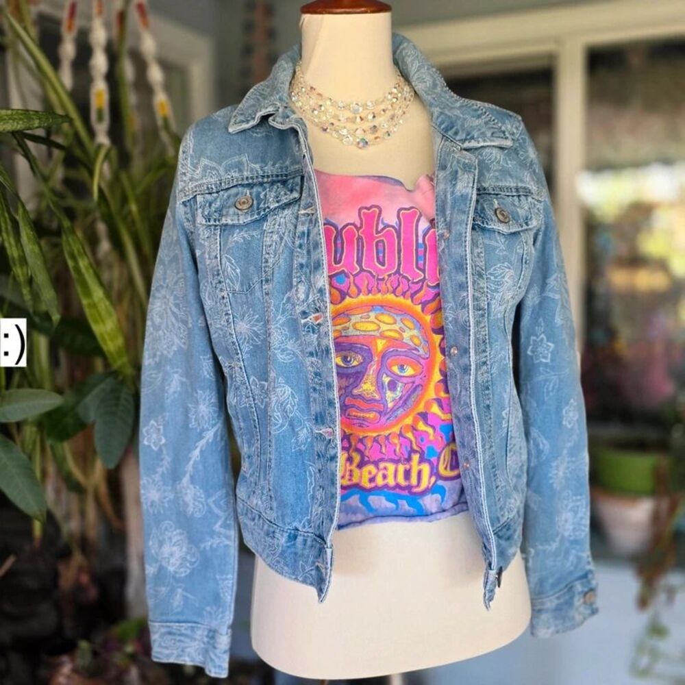 Floral Patterned Denim Jacket - Picture 2 of 11